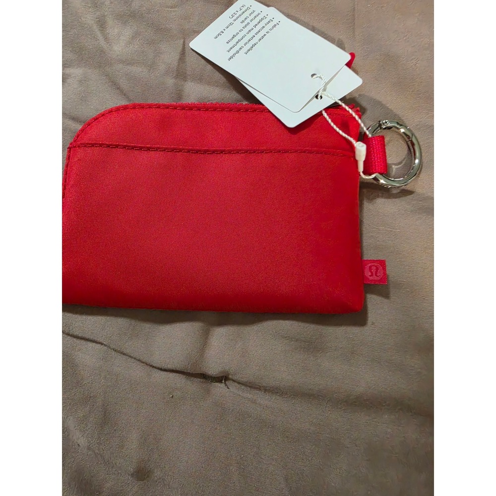 Lululemon Clippable Card Pouch Dark Red White Logo LW9FDAS NWT - Picture 2 of 4